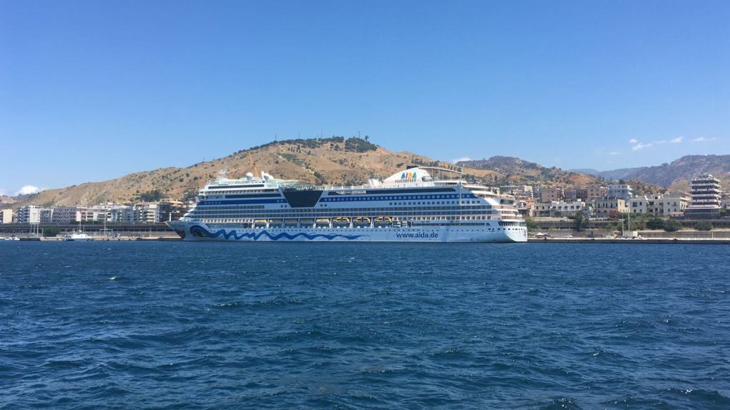 Navi da crociera in arrivo a Reggio Calabria