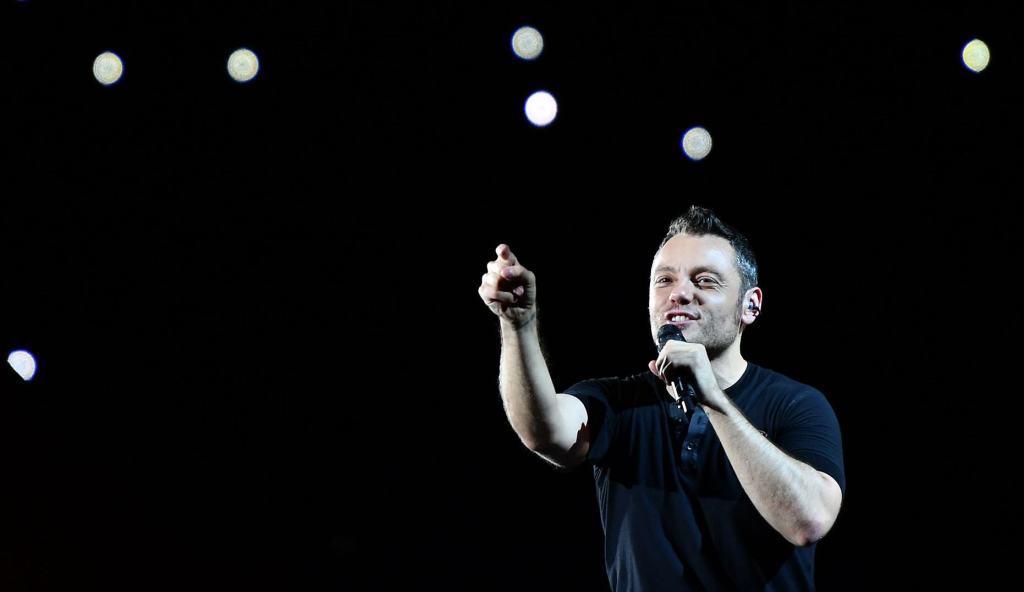 L’instancabile Tiziano Ferro incanta lo Stretto sulle note dei suoi successi