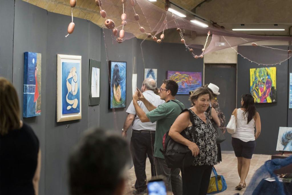 Al Castello Aragonese si è conclusa “Donnamare” la rassegna espositiva di NAOS Arte&Cultura