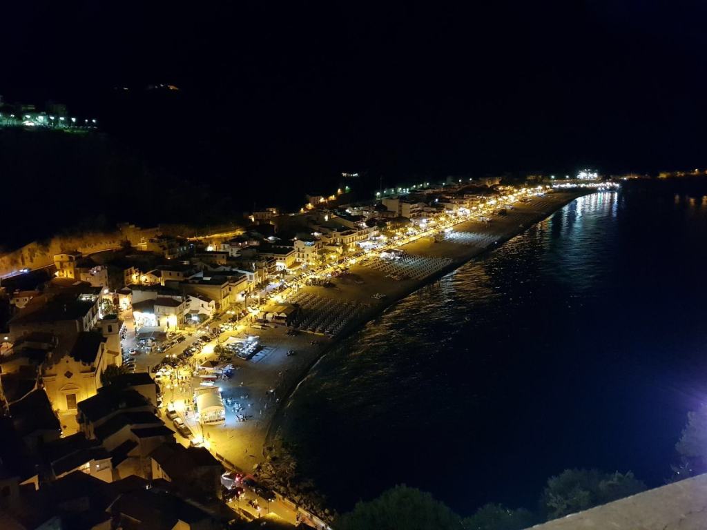 Le forme dell’amore al Castello di Scilla