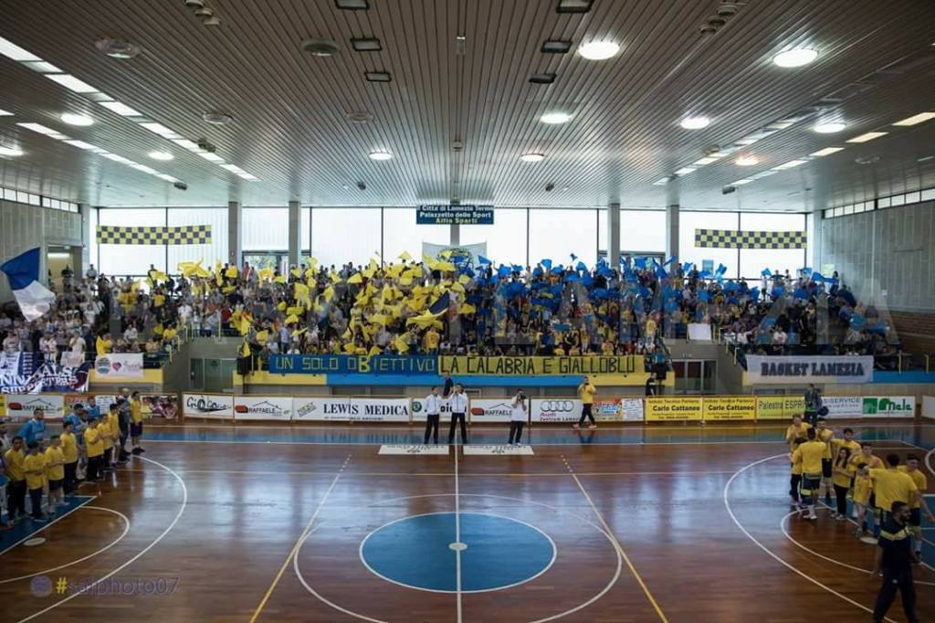 Basketball Lamezia, petizione dei tifosi