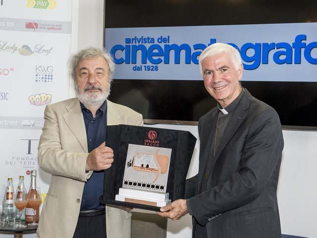 Al Festival di Venezia un premio realizzato da Gerardo Sacco