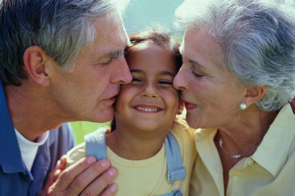 Coldiretti: i nonni favoriscono il legame tra le generazioni