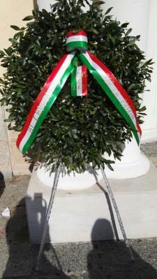 20171105_Palmi (RC), Leo e Lions aderiscono alla celebrazione del 4 Novembre_02Fiori