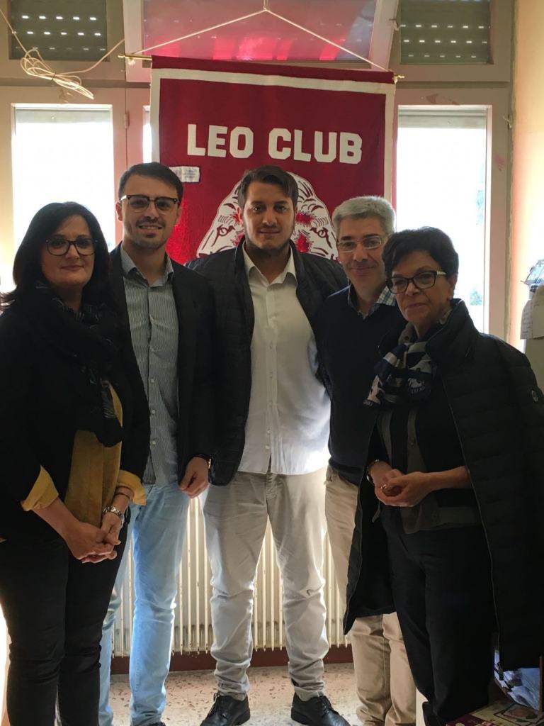 School4U, il Leo Club “Brutium” consegna il kit a Melicucco 