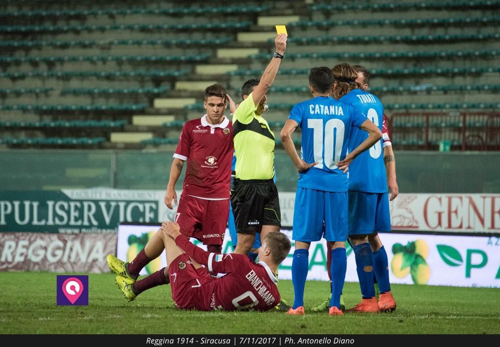 La Reggina sbatte sulla traversa. Pareggio senza reti con il Bisceglie – FOTO