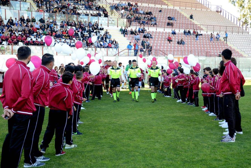 La Reggina apre le porte dello stadio ai tifosi del futuro