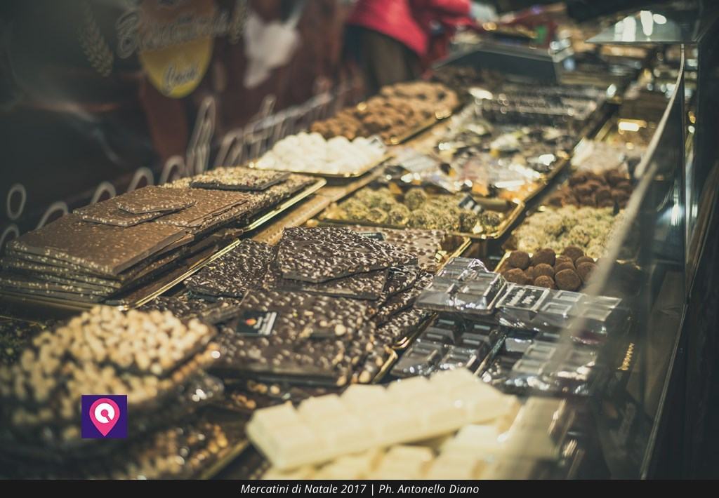 Weekend di bontà a Piazza Duomo con le degustazioni di cannoli, gelato e pane dello Stretto