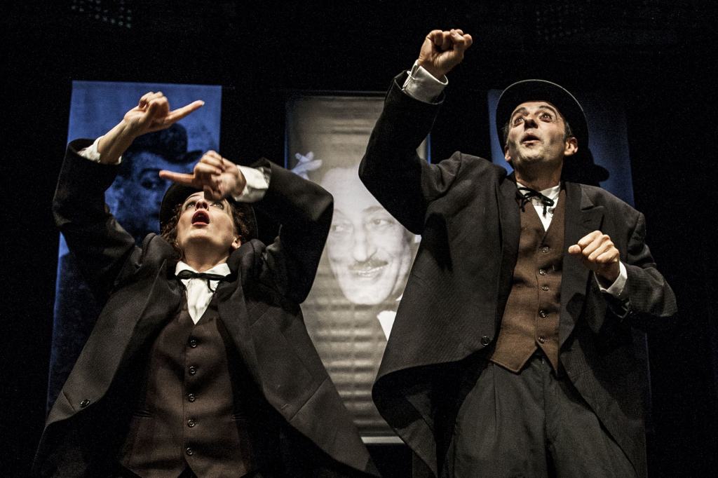 Al Castello Aragonese l’esclusivo spettacolo teatrale “Totò, che padre”