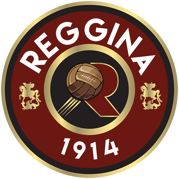 Reggina, finalmente le nuove maglie. Esordio a Catania (FOTO)