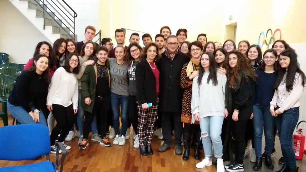 Antonio Marziale incontra gli studenti del liceo “Pizi”