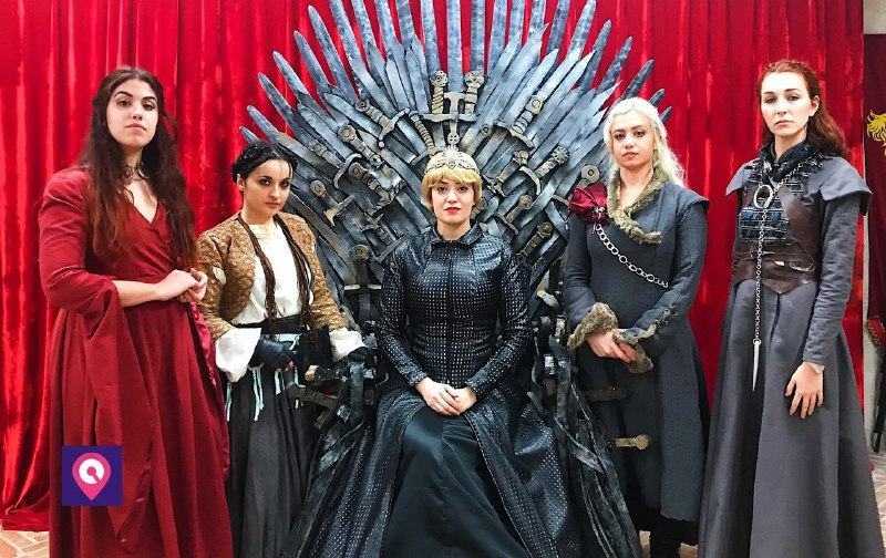 Il “Vento dei Sette Regni” soffia su Reggio. Il Castello Aragonese cambia volto con Game of Thrones – FOTO