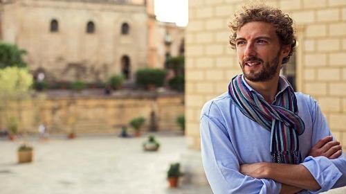 D’Avenia illustra ‘Come Leopardi può salvarti la vita’ ne ‘L’arte di essere fragili’