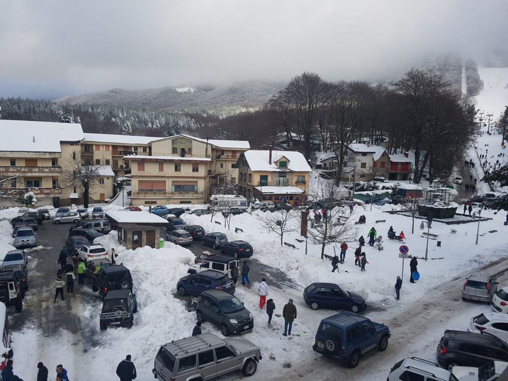 Weekend di sport e divertimento a Gambarie: boom di turisti dopo le ultime nevicate