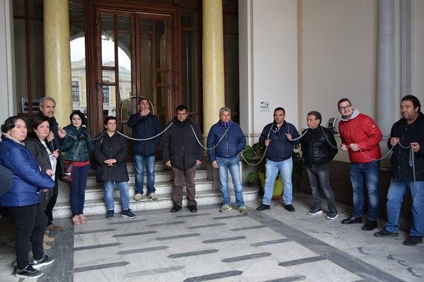 Alloggi Popolari, protesta a Palazzo San Giorgio 