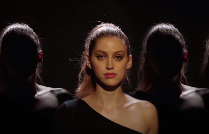 ‘Bambola’, spopola il video di Betta Lemme, cantante di origini reggine