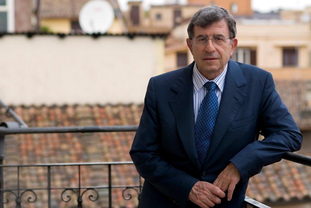 Giornata mondiale della Poesia a Reggio Calabria, Corrado Calabrò ospite d’onore