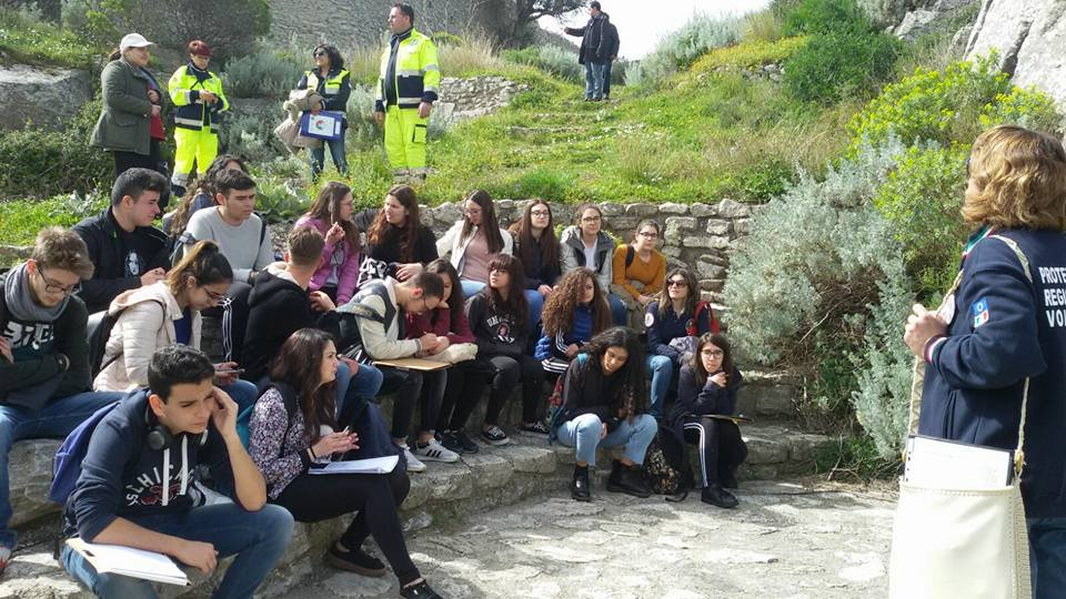 Gli studenti del Preti – Frangipane ambasciatori della tradizione nel territorio mottese – FOTO