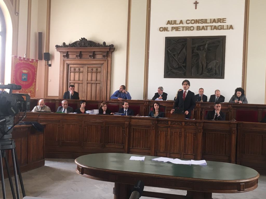 Reggio Calabria, approvato il bilancio. Il Sindaco fa chiarezza sui conti del Comune