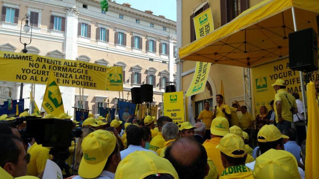 Molinaro: controllare il fiume di “latte equivalente” che arriva in Calabria
