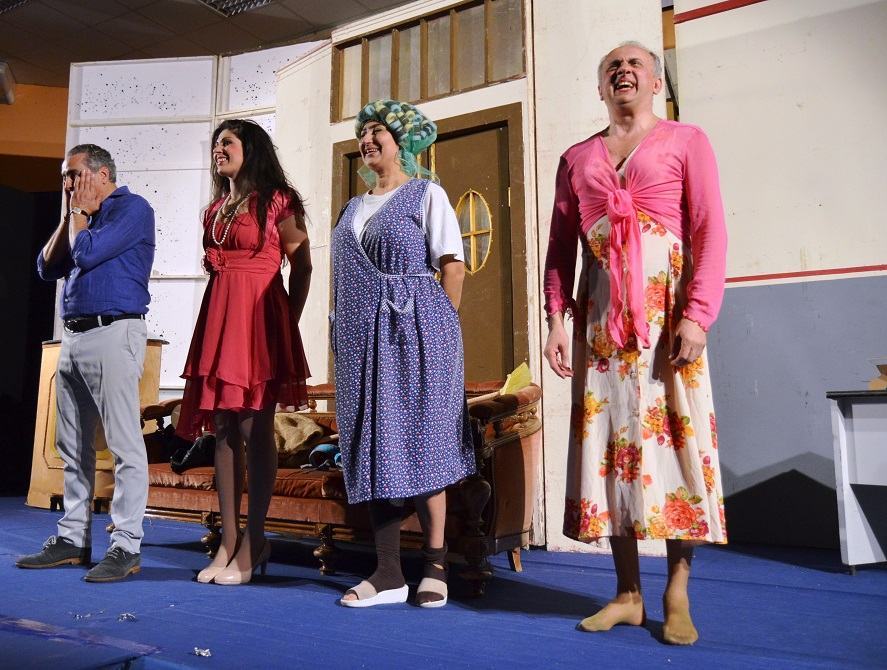 Rosarno, successo per la commedia teatrale “Un Ladro Per Amico”
