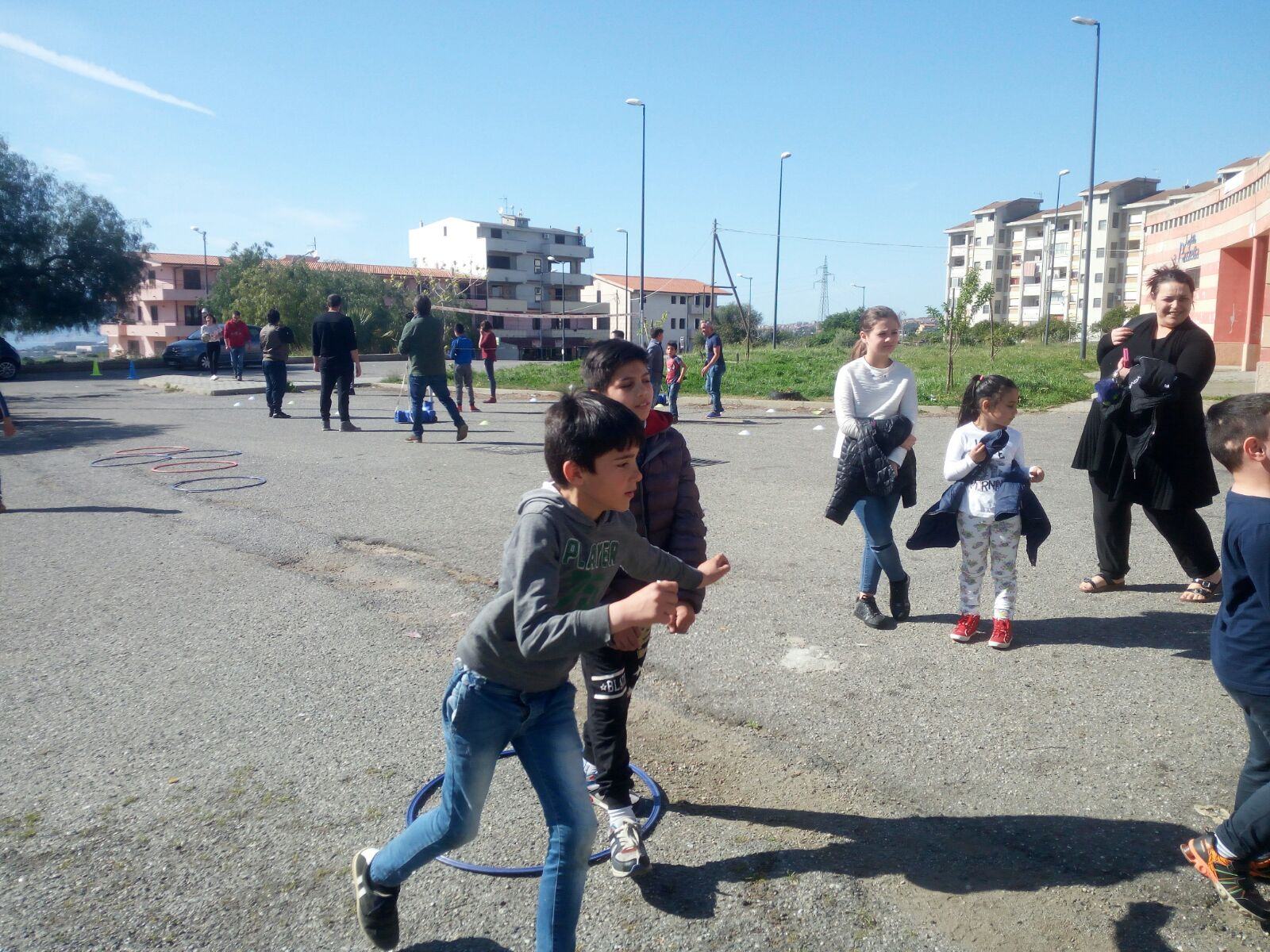 Arghillà Nord, i ragazzi riqualificano il “loro” campetto abbandonato