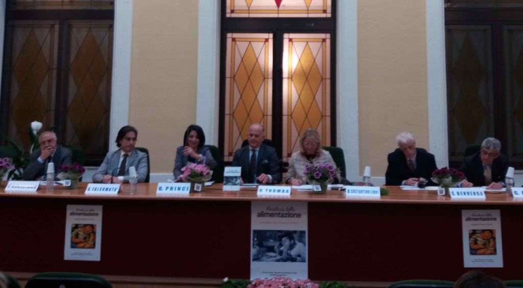 Standing ovation per l’Abecedario dell’alimentazione