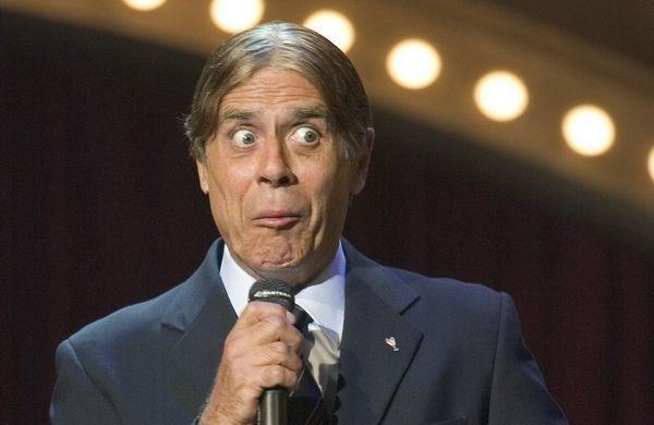 Tutto pronto al teatro Cilea per lo spettacolo di Teo Tecoli