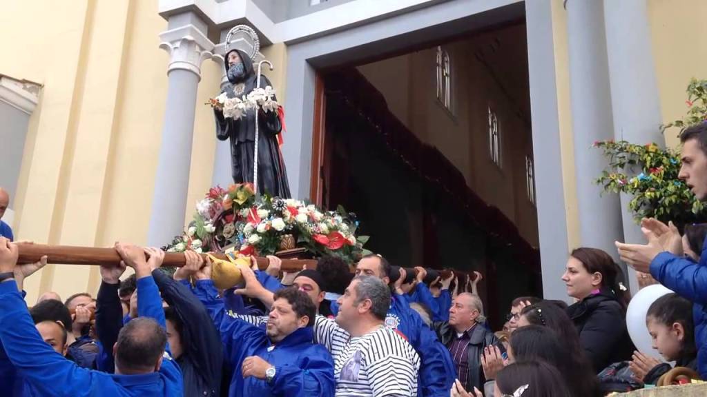 Catona si stringe attorno alla devozione di San Francesco di Paola