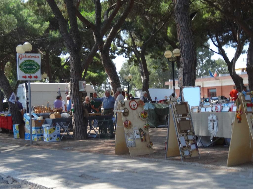 Lo storico mercatino delle pulci di Pineta Zerbi cambia location