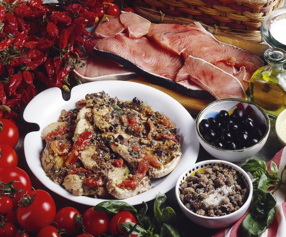 Il “tonno alla calabrese” un secondo piatto che profuma di tradizione
