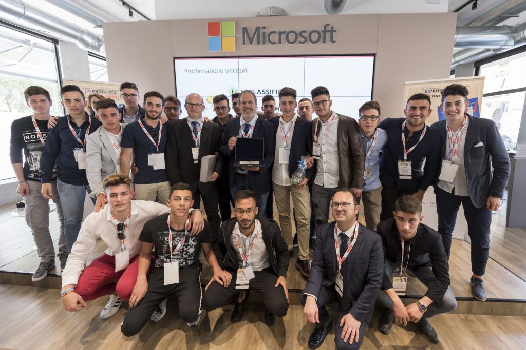 Da Reggio a Milano, “Un progetto di classe” nella casa dell’informatica Microsoft