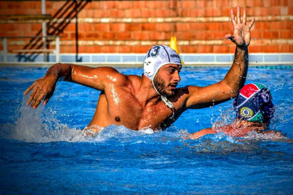 I sacrifici, le cadute, la rinascita: la vita in piscina di Francesco Luca Cama