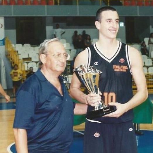 Targa d’onore d’oro per La Bozzetta. Una vita dedicata al basket