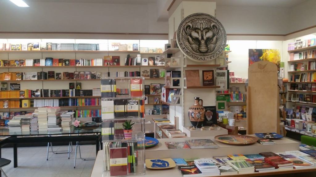 Alla Libreria Laruffa la presentazione di “Tutto è morbido come un cuscino”