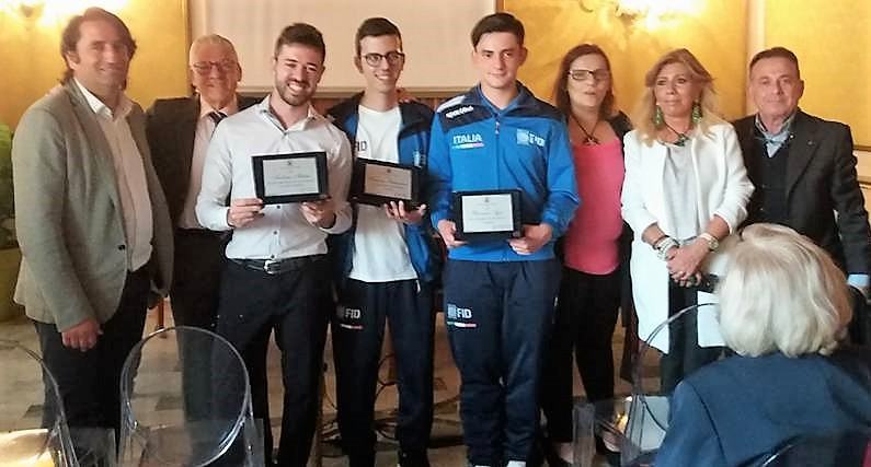 Reggio, l’amministrazione comunale premia l’eccellenze del mondo dello sport, della dama e della musica