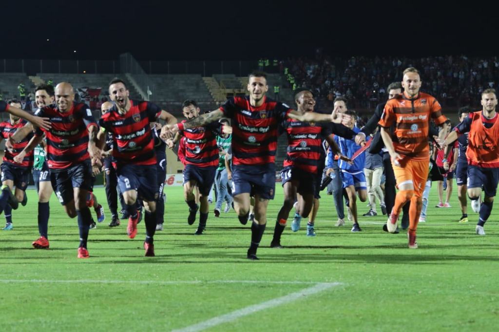 Serie B, respinto il ricorso del Trapani che retrocede. Salvo il Cosenza