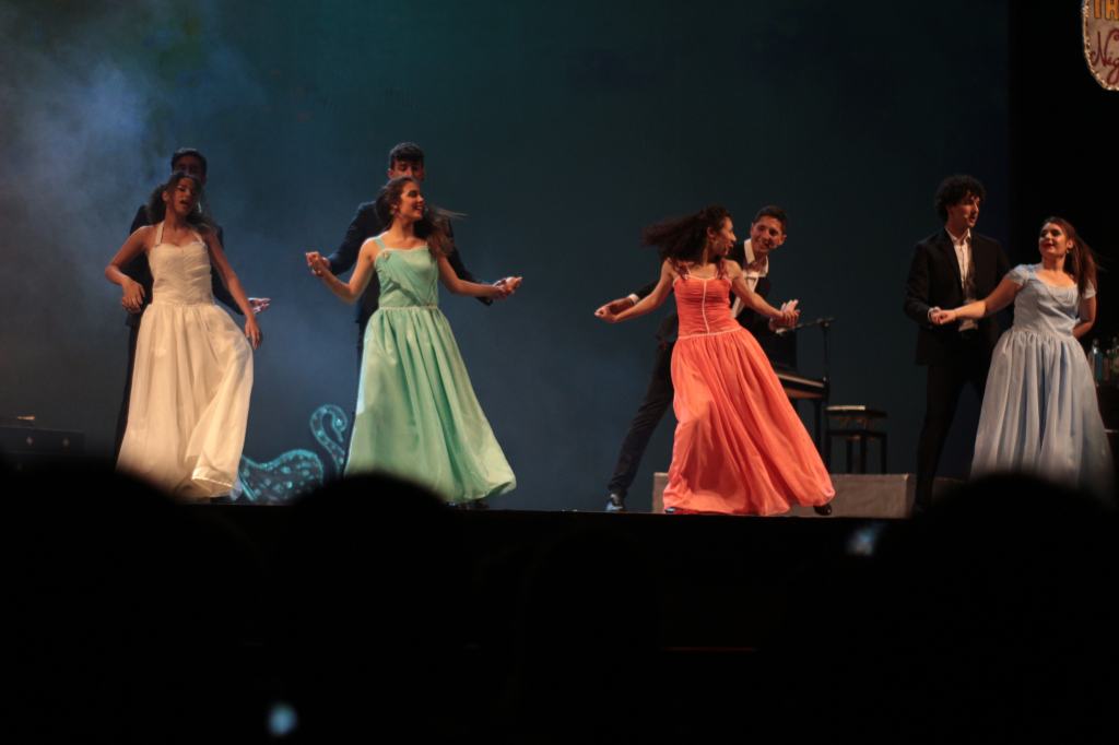 Gli studenti del liceo Volta in scena al Teatro Cilea