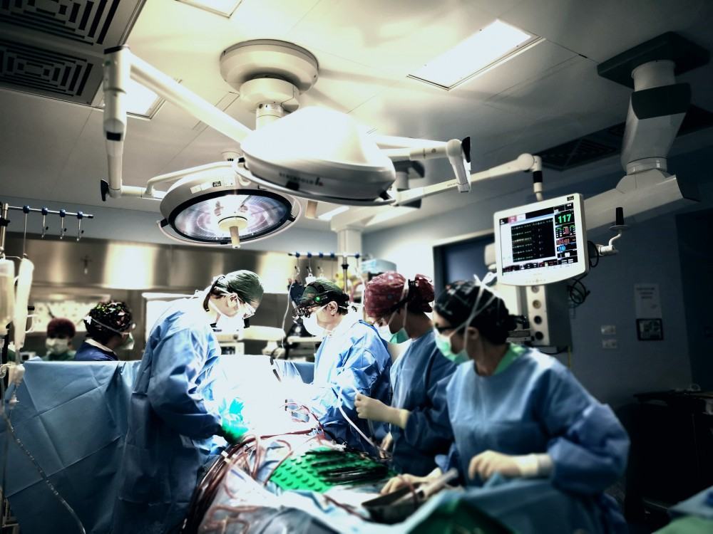 Doppio intervento cuore-cervello su due pazienti al Grande Ospedale Metropolitano di Reggio Calabria