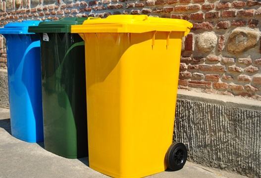 Dove lo butto? Raccolta differenziata, ecco cosa mettere nel contenitore giallo