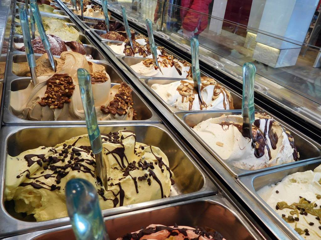 Sottozero, solo qualità. Gelato artigianale, ma anche pasticceria, aperitivi, caffè