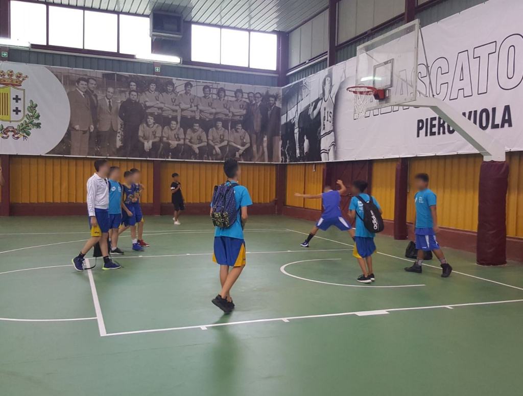 Riapre il Palascatolone, la palestra della zona Stadio torna ad accogliere i giovani e gli sportivi