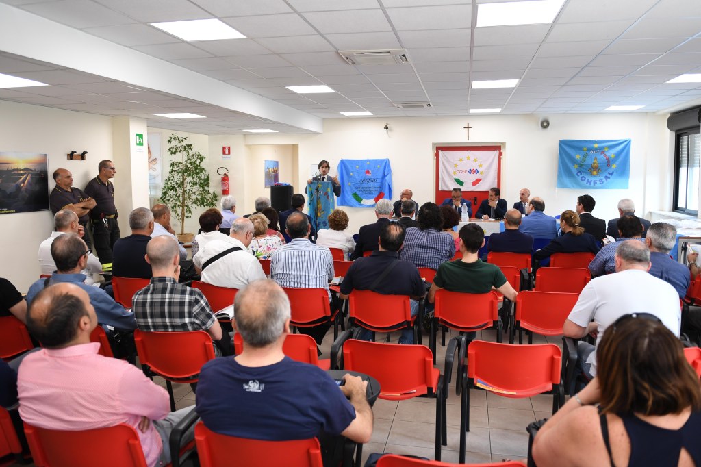 Il Sindaco all’incontro regionale Confsal dei Vigili del Fuoco: «Vicini a chi lavora per la nostra sicurezza»