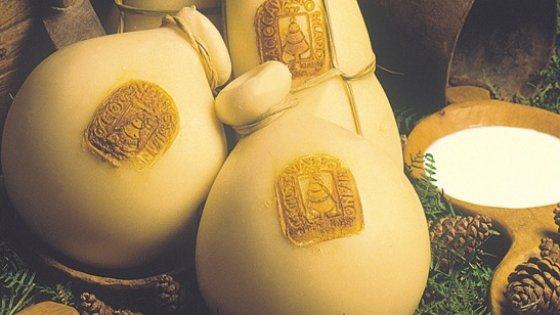 Repubblica loda la Calabria: “Tartufi, bollicine e formaggi. E’ la Francia? No, la Sila”