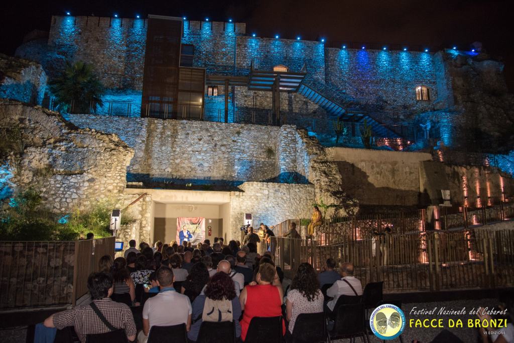 Inaugurata al Castello Aragonese la mostra “Le figure dello Stretto”