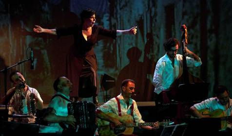 Al Catonateatro in scena “Napule è… n’ata storia”