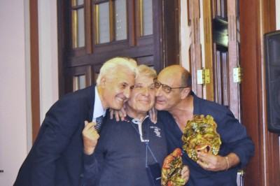 Il presidente di “Incontriamoci sempre” Pino Strati con Otello Profazio e Mimmo Cavallaro