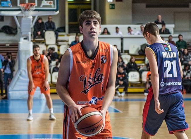 Scuola di Basket Viola: in cabina di regia uno dei giovani più interessanti in Calabria