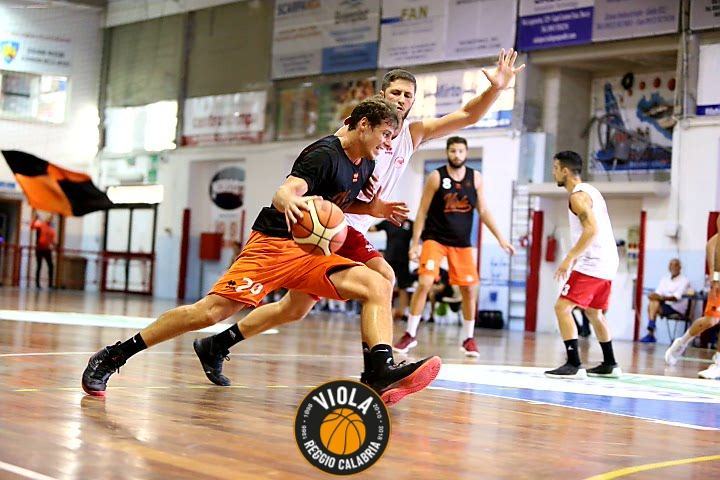 Viola, buon test contro Costa d’Orlando. Mecacci: “Siamo solo all’inizio,c’è tanto da lavorare”