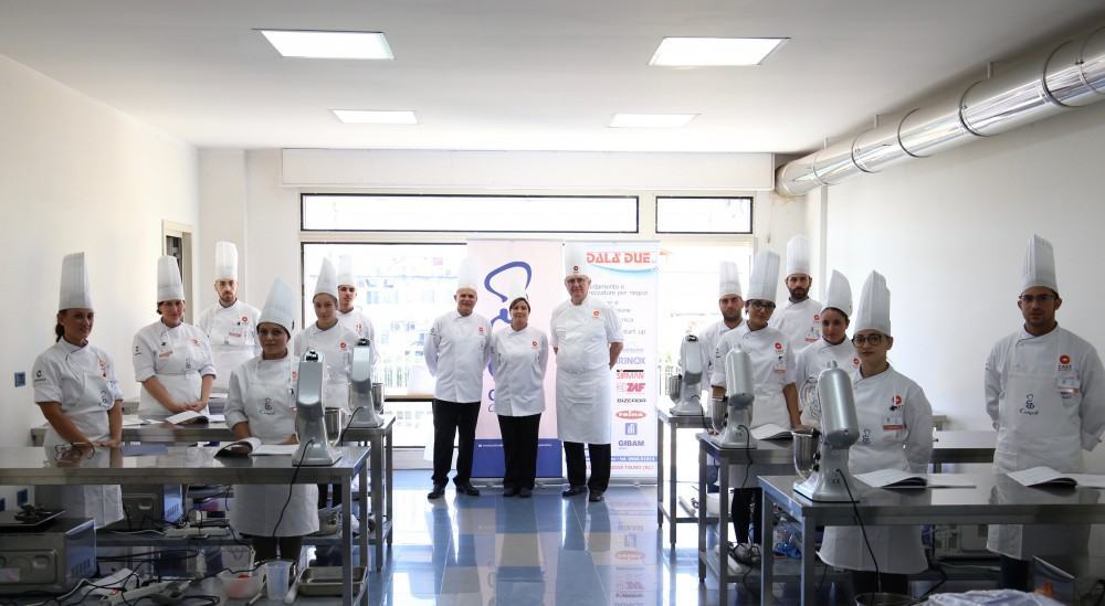 Reggio, gran debutto per il primo corso di pasticceria artigianale – FOTO